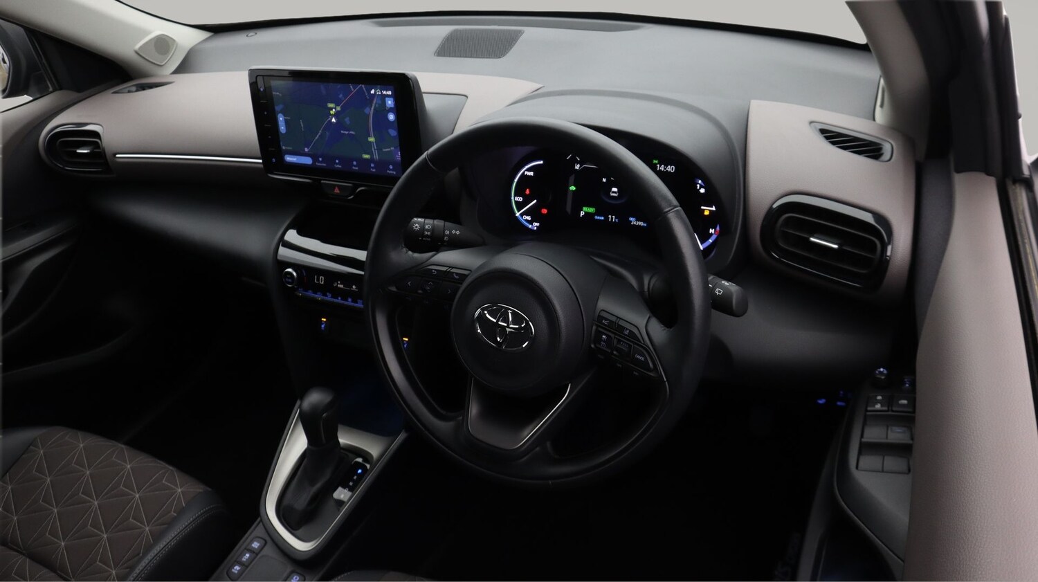 Used Toyota Yaris Cross 2023 for sale - 77906872: Photo 9