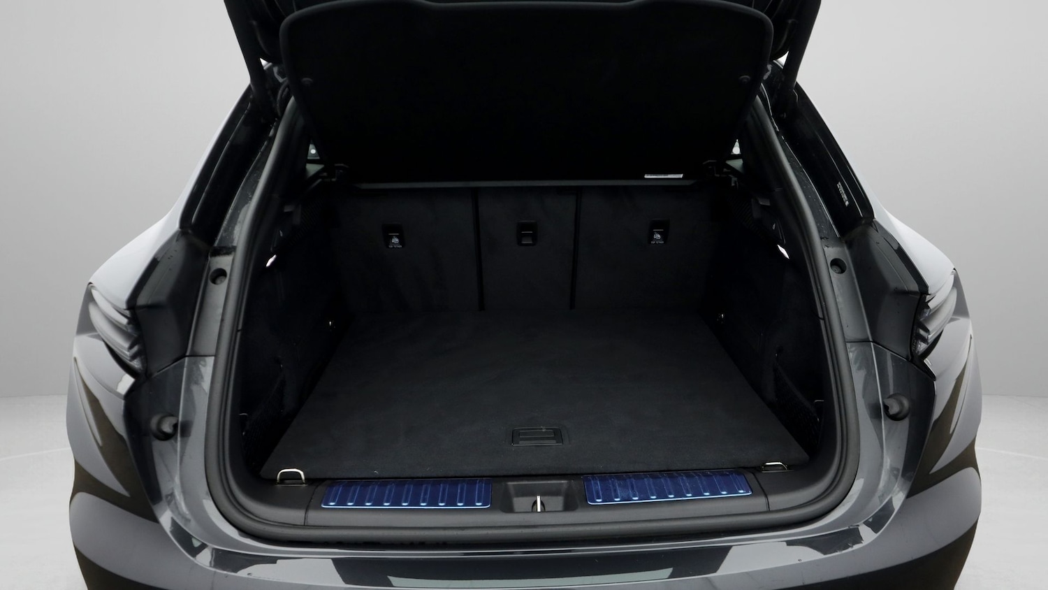 Used Porsche Macan 2025 for sale - 77216394: Photo 17