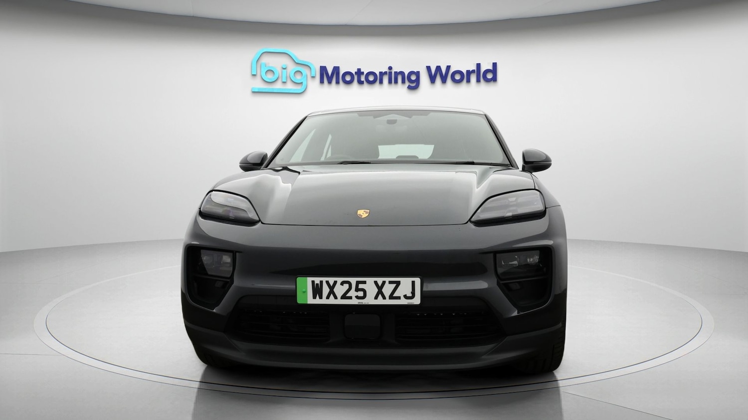 Used Porsche Macan 2025 for sale - 77216394: Photo 2