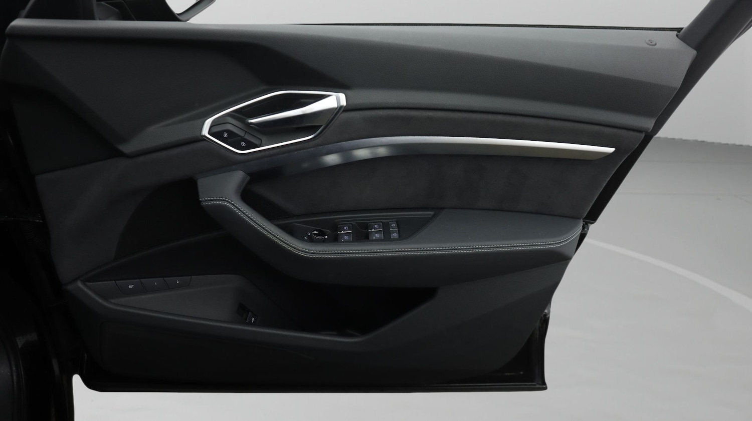 Used Audi e-tron 2022 for sale - 77202130: Photo 15