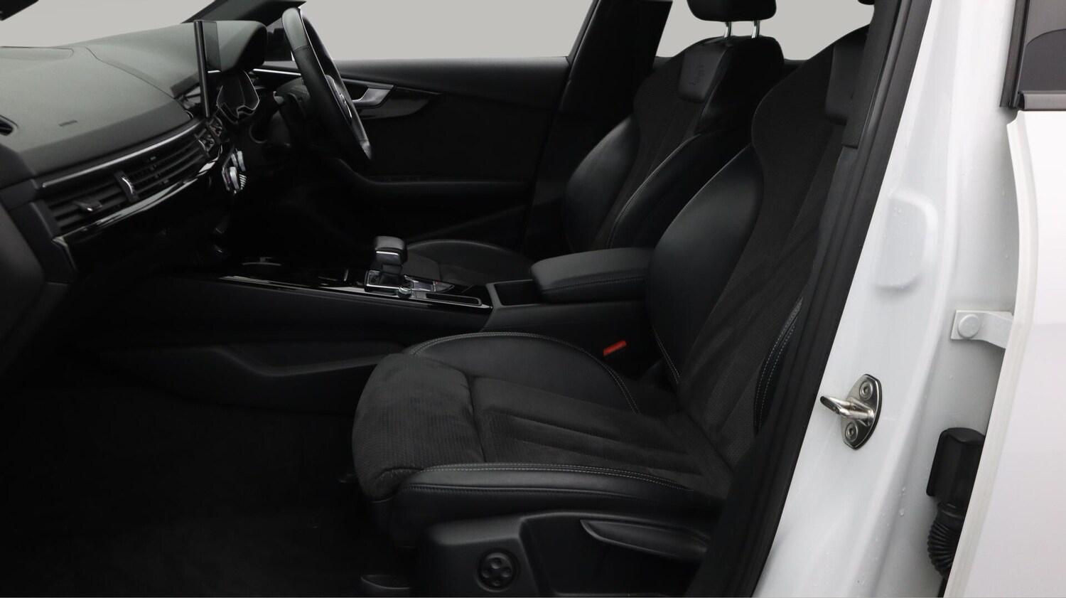 Used Audi A4 2020 for sale - 76613174: Photo 15