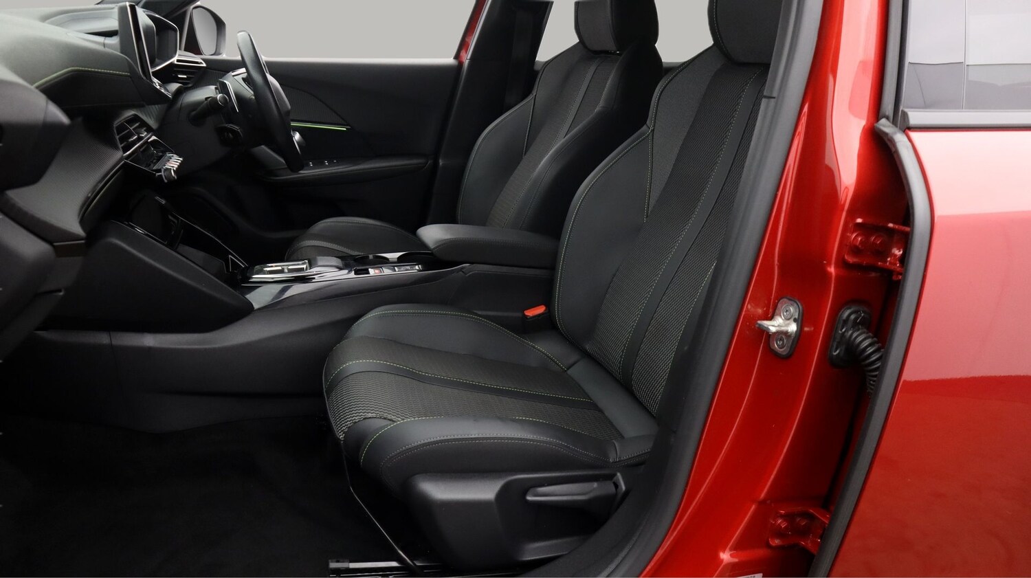 Used Peugeot 2008 2023 for sale - 77818517: Photo 14