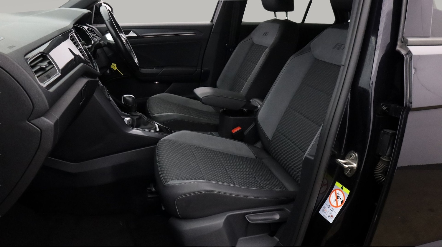 Used Volkswagen T-Roc 2021 for sale - 77968855: Photo 14