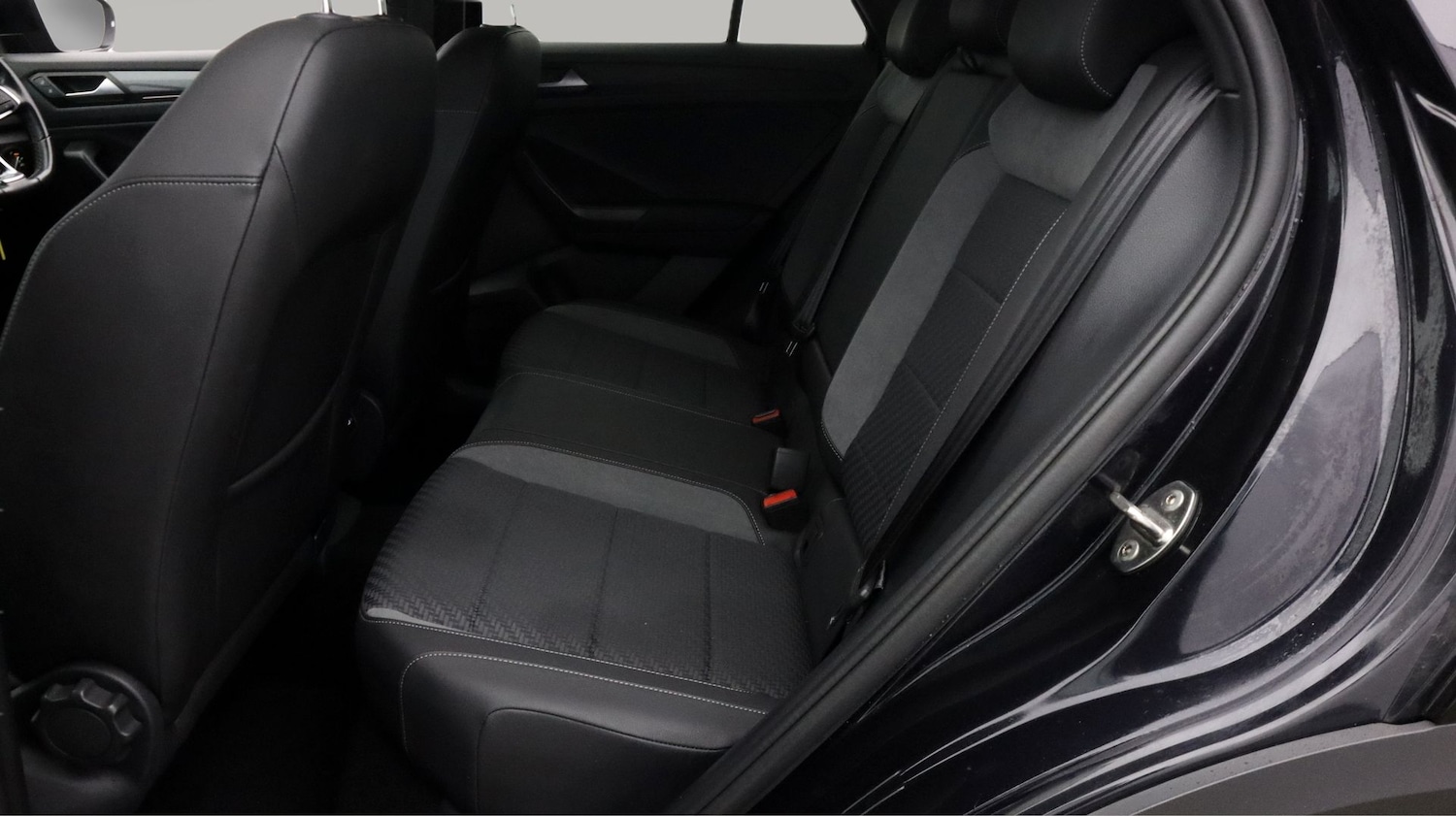 Used Volkswagen T-Roc 2021 for sale - 77968855: Photo 16