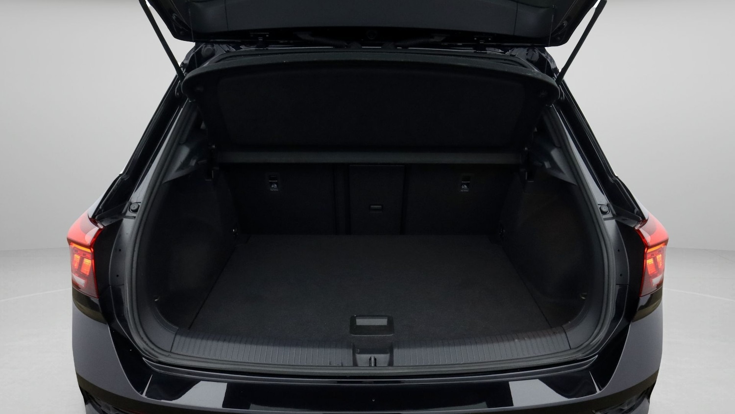 Used Volkswagen T-Roc 2021 for sale - 77968855: Photo 17