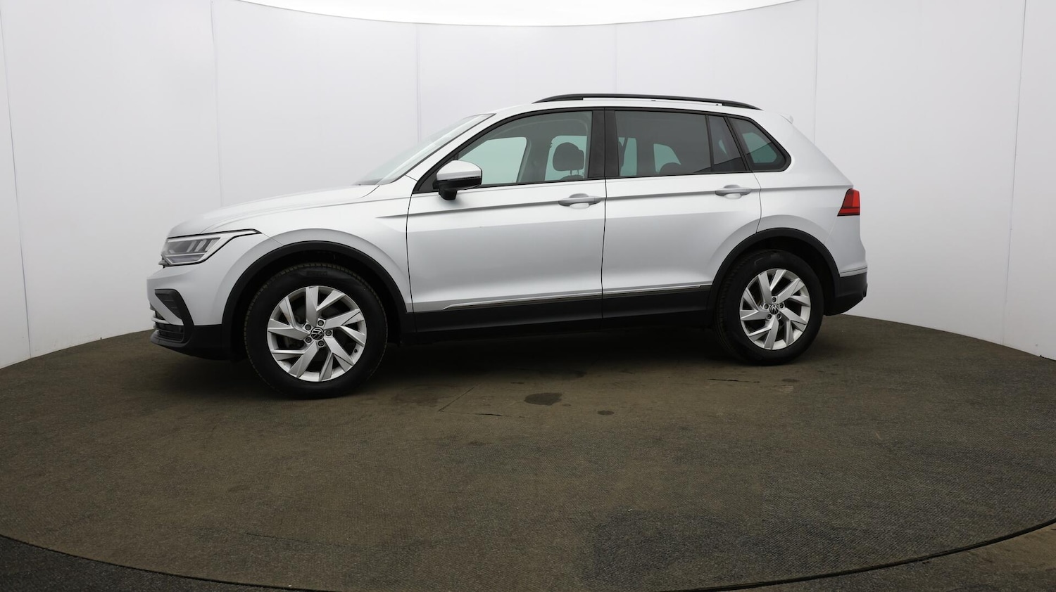 Used Volkswagen Tiguan 2021 for sale - 76174749: Photo 35