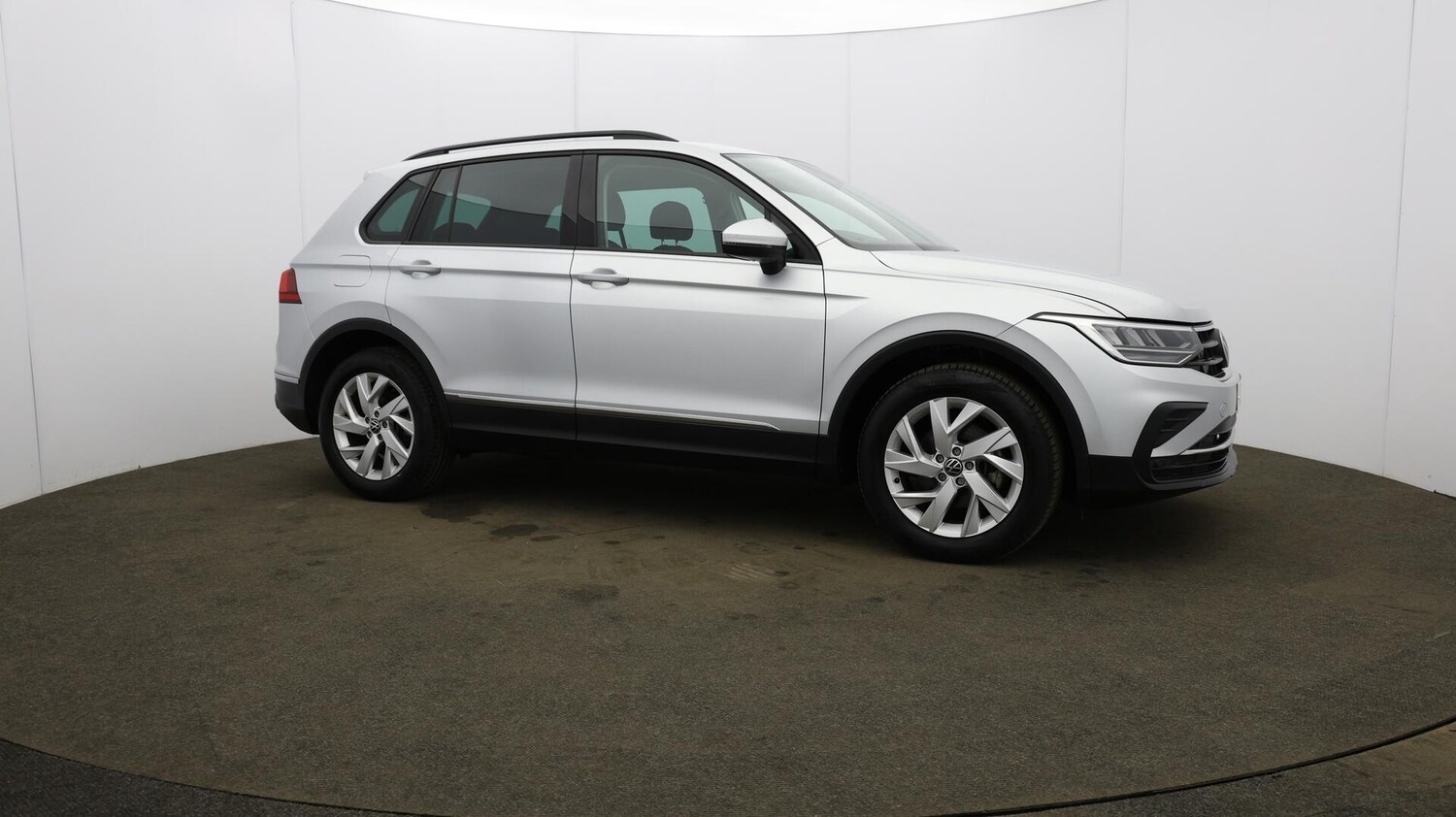 Used Volkswagen Tiguan 2021 for sale - 76174749: Photo 51