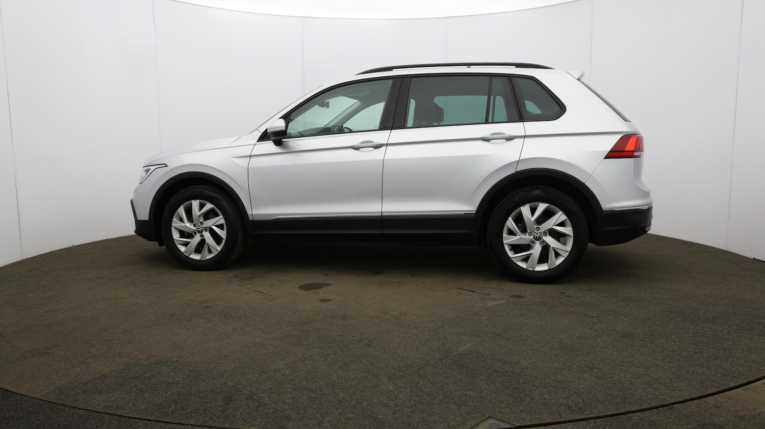 Used Volkswagen Tiguan 2021 for sale - 76174749: Photo 70