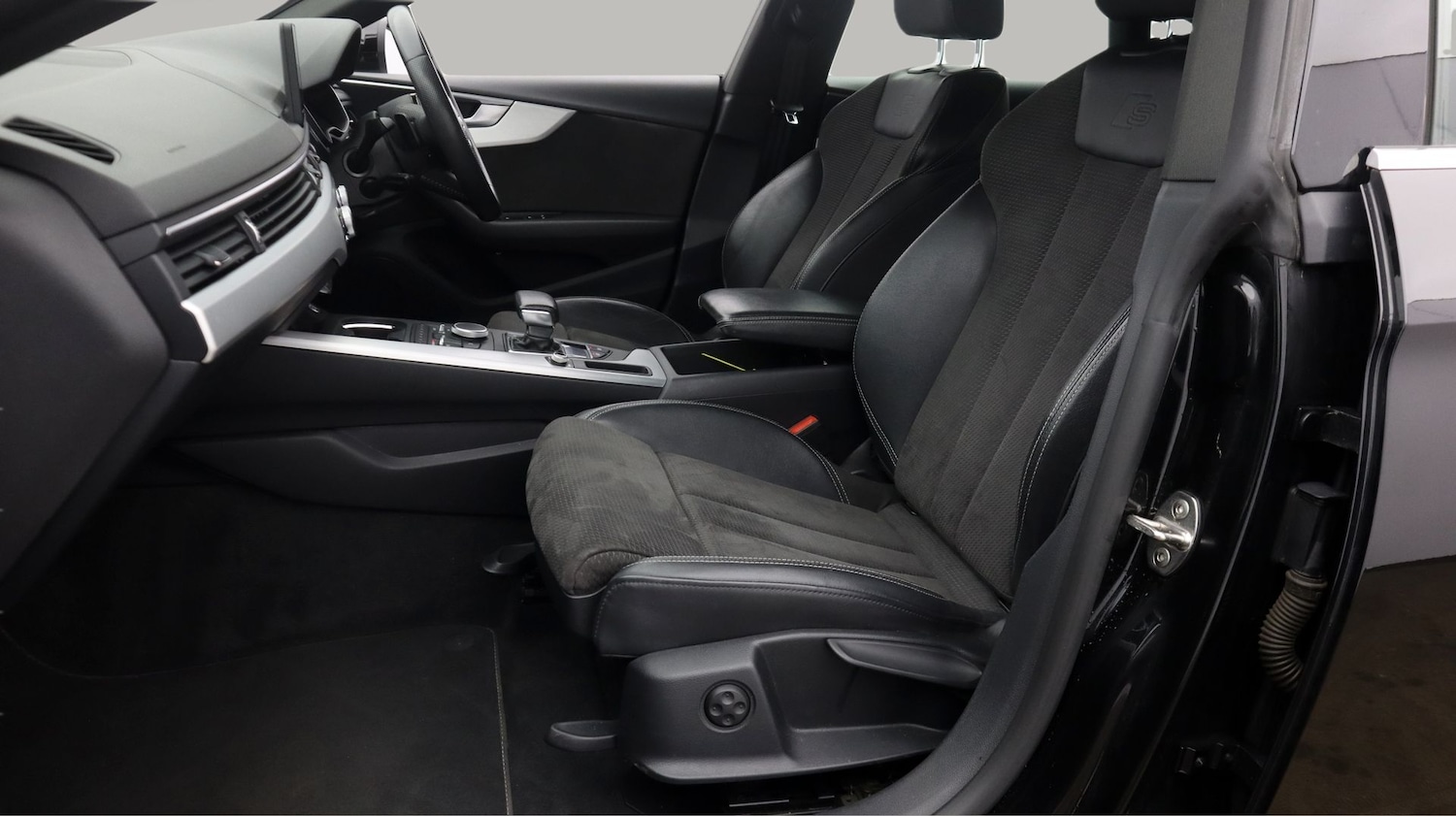 Used Audi A5 2020 for sale - 77370917: Photo 14