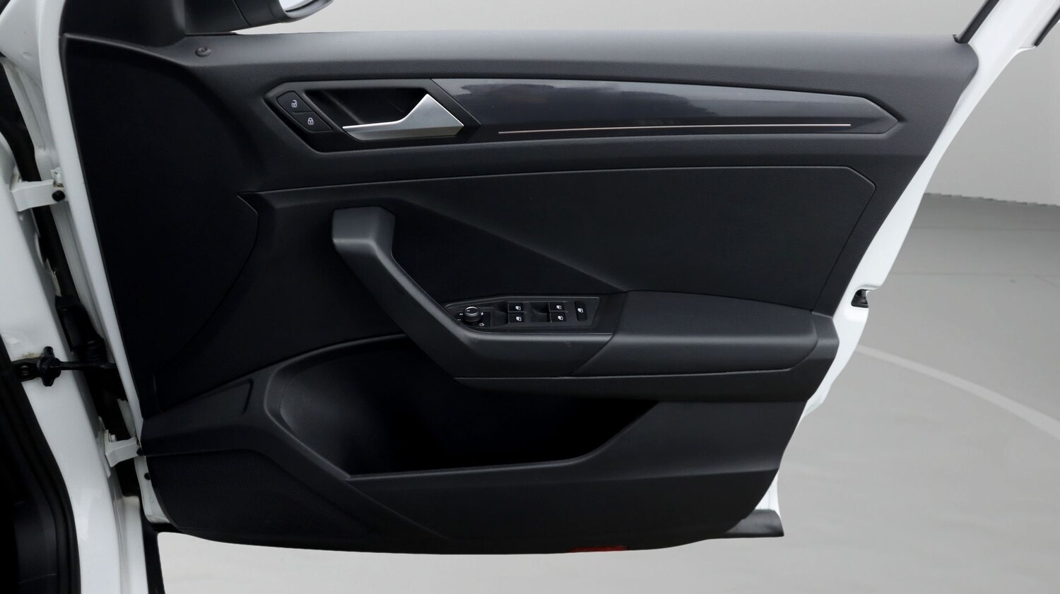 Used Volkswagen T-Roc 2019 for sale - 77502467: Photo 15