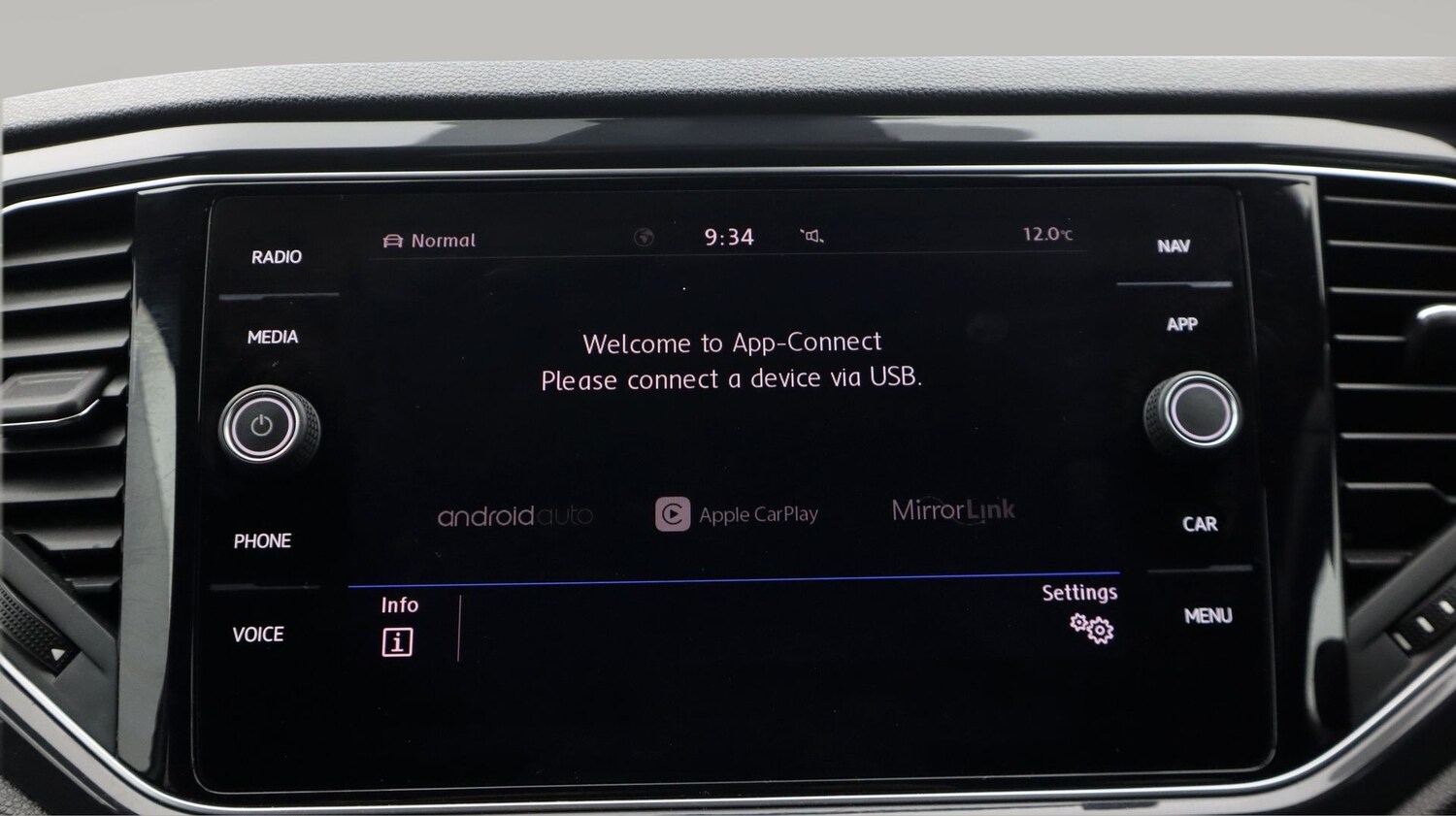 Used Volkswagen T-Roc 2019 for sale - 77502467: Photo 24