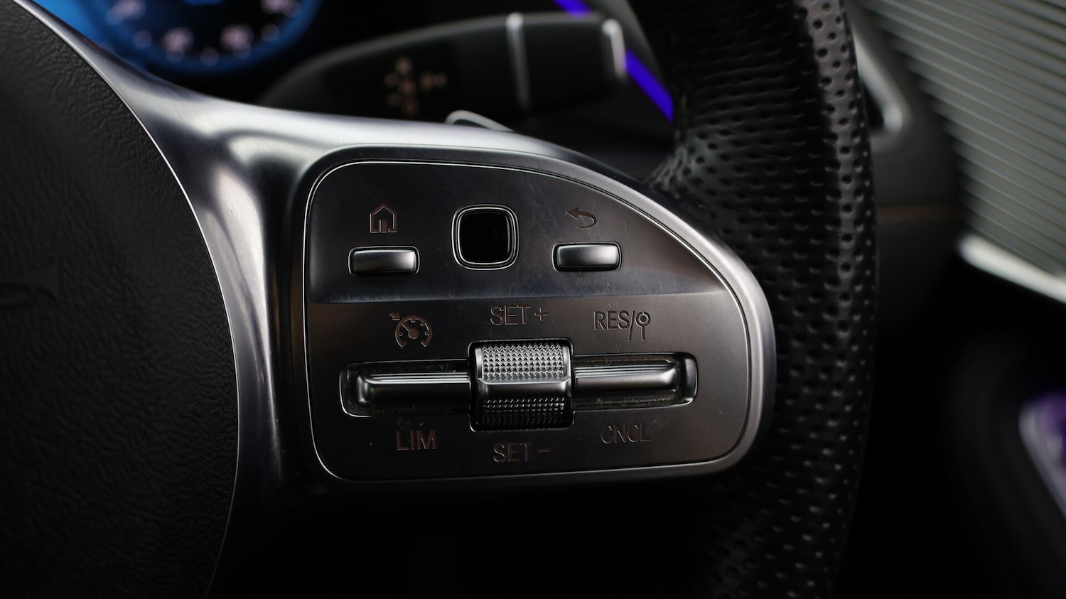 Used Mercedes-Benz EQC 2021 for sale - 76380945: Photo 25