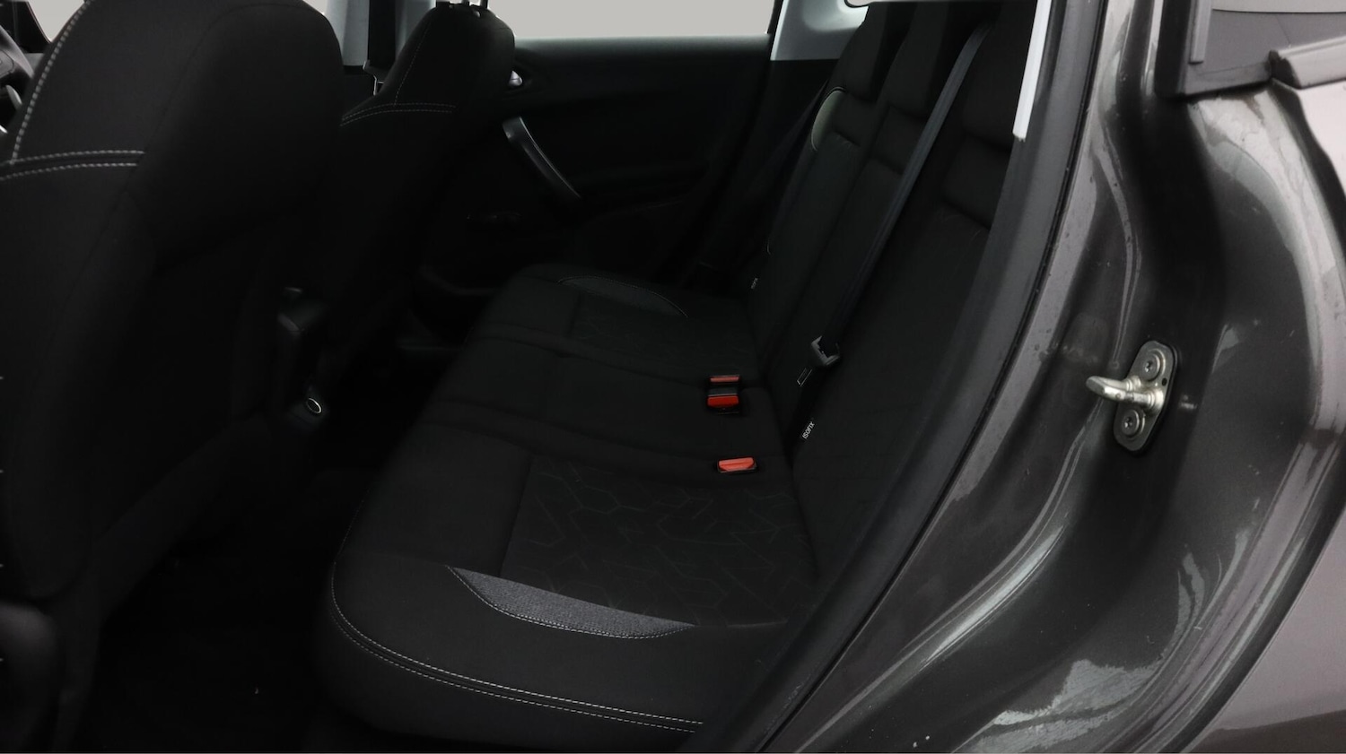 Used Peugeot 2008 2018 for sale - 76573069: Photo 17