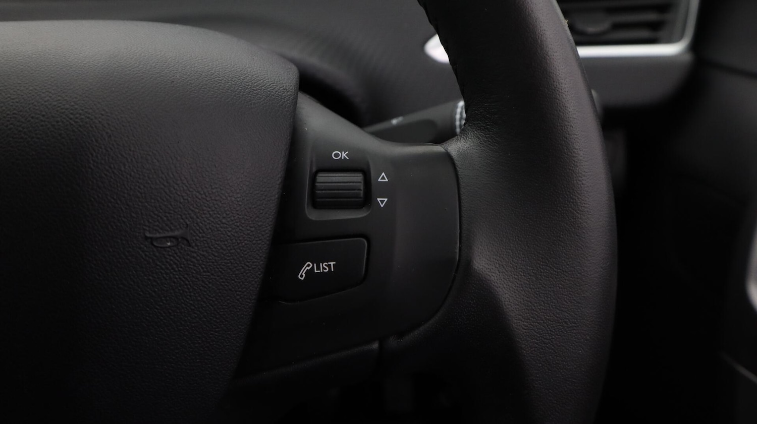 Used Peugeot 2008 2018 for sale - 76573069: Photo 24