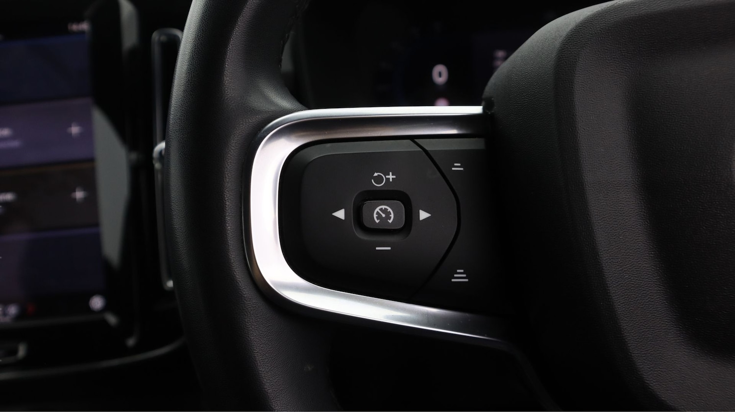 Used Volvo XC40 2022 for sale - 77915522: Photo 21