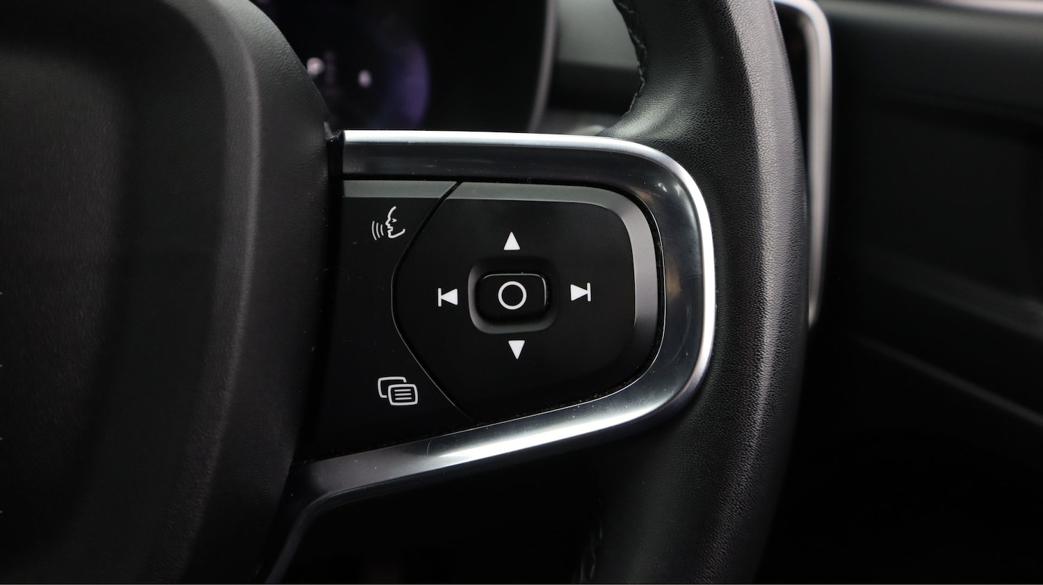 Used Volvo XC40 2022 for sale - 77915522: Photo 22