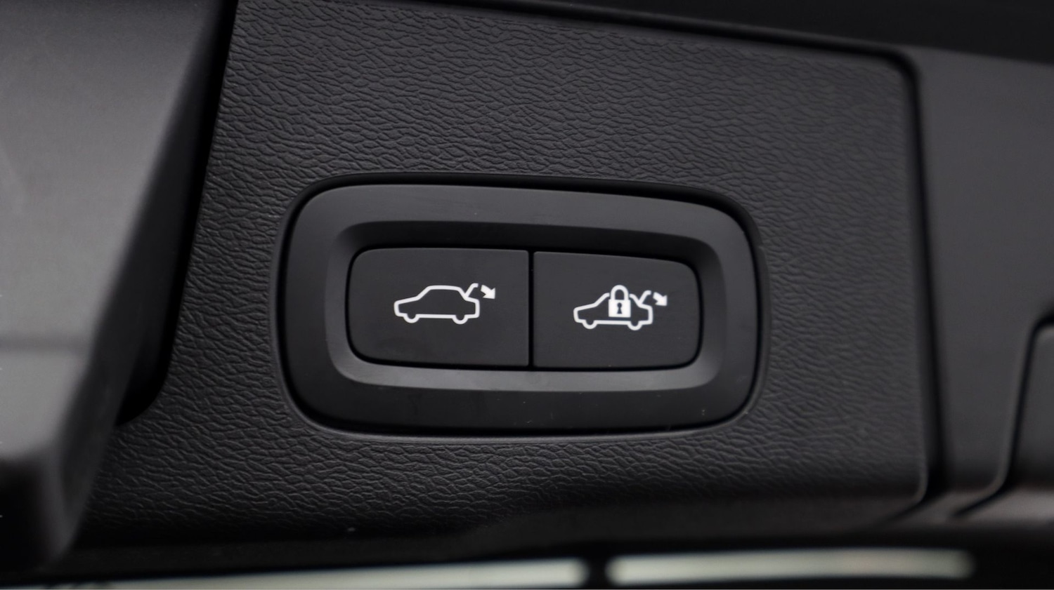 Used Volvo XC60 2019 for sale - 77214311: Photo 22