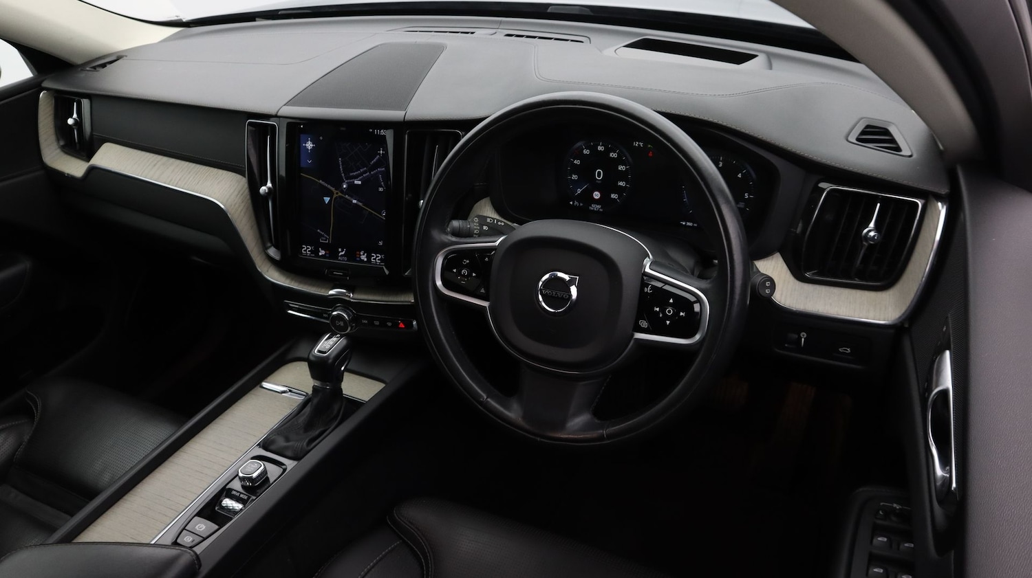 Used Volvo XC60 2019 for sale - 77214311: Photo 9