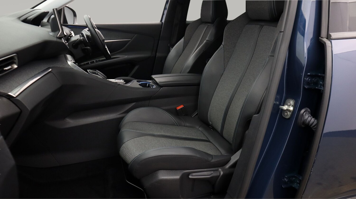 Used Peugeot 3008 2021 for sale - 77984203: Photo 14