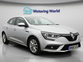 2019 (68) - 1.5 Blue dCi Play Hatchback 5dr Diesel Manual Euro 6 (s/s) (115 ps)