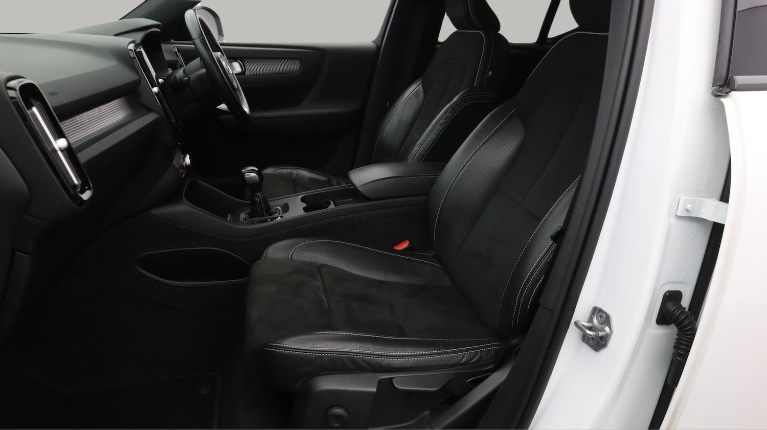 Used Volvo XC40 2019 for sale - 76772117: Photo 15