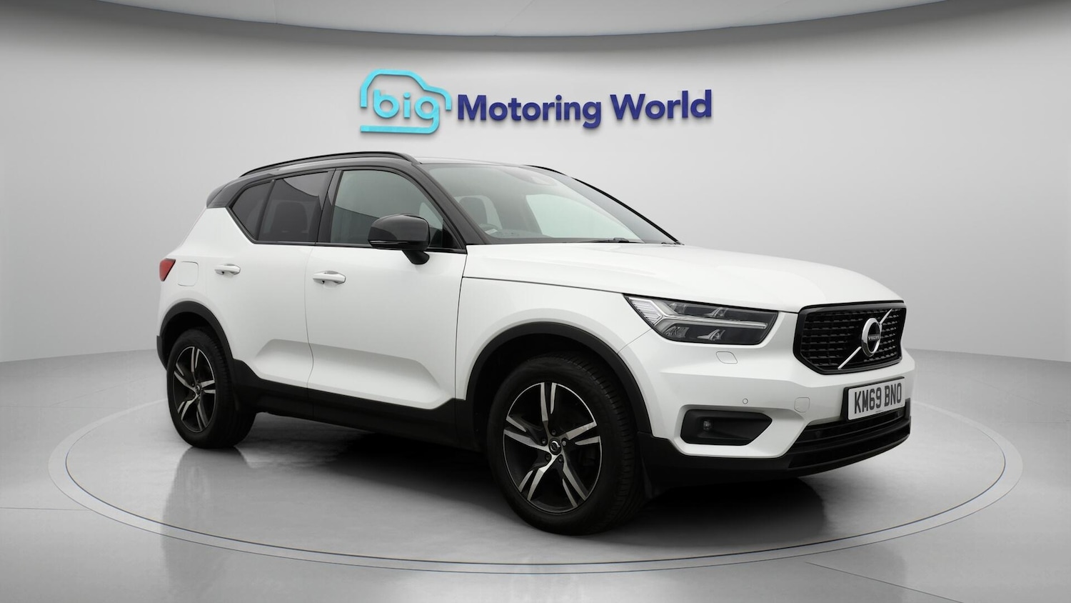 Used Volvo XC40 2019 for sale - 76772117: Photo 2