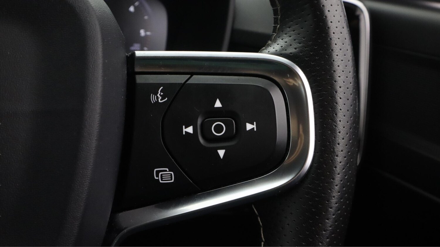 Used Volvo XC40 2019 for sale - 76772117: Photo 25