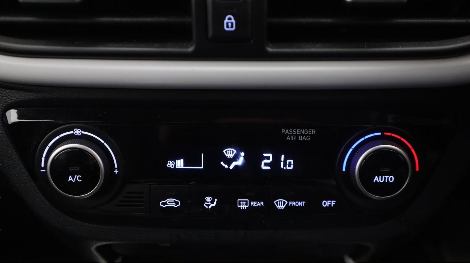 Used Hyundai i10 2023 for sale - 78071070: Photo 12