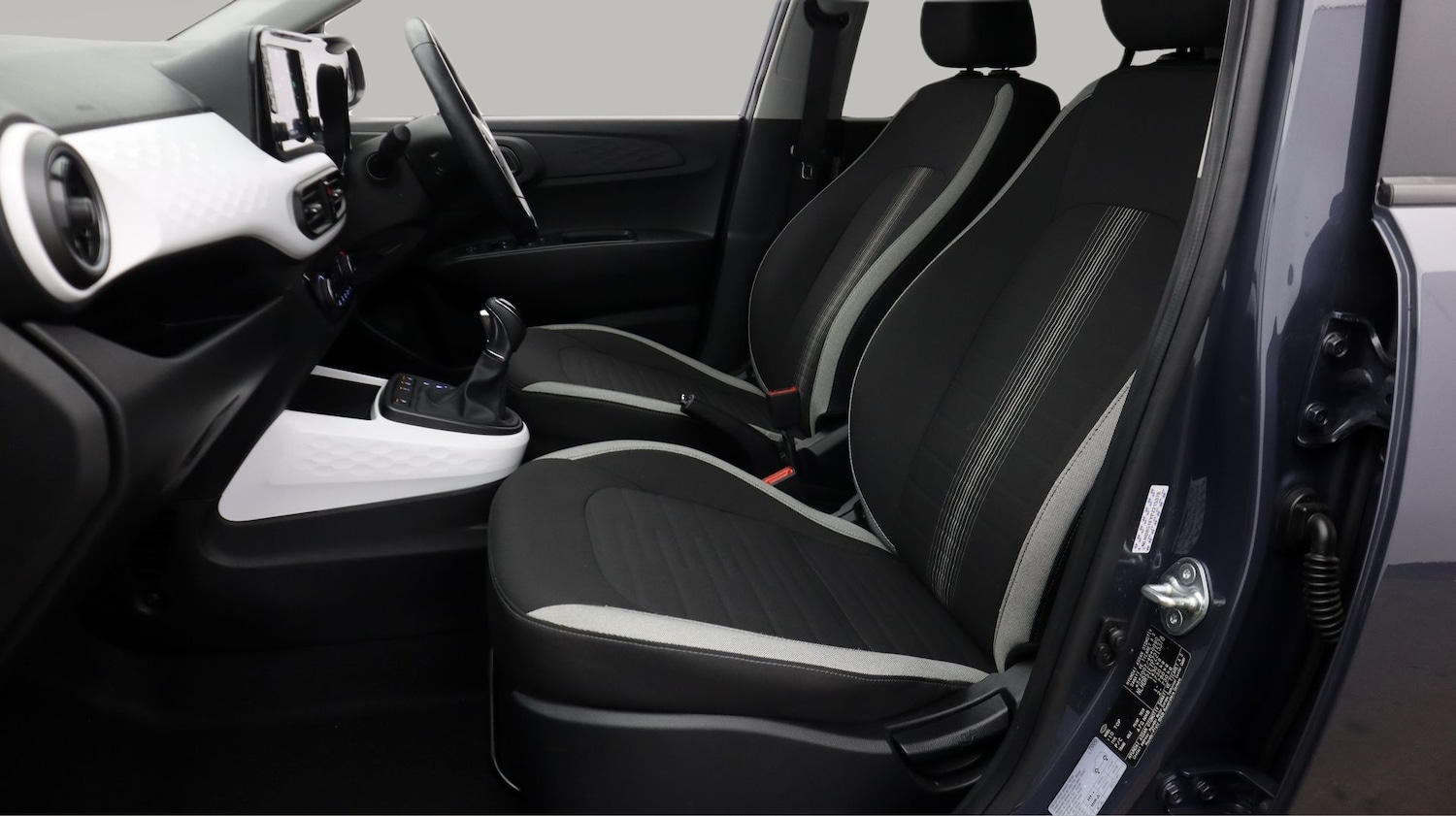 Used Hyundai i10 2023 for sale - 78071070: Photo 14