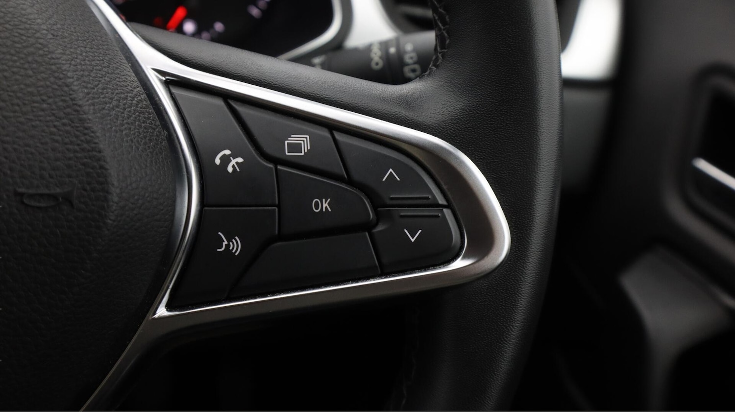 Used Renault Captur 2020 for sale - 76702363: Photo 24