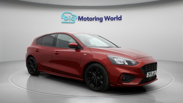 Used Ford Focus 2022 for sale - 75578589: Photo 2