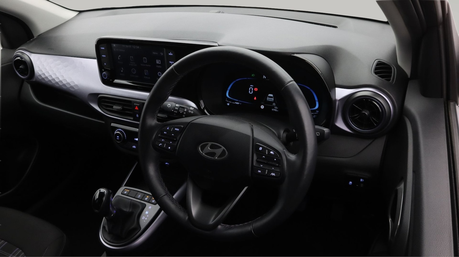 Used Hyundai i10 2023 for sale - 77779516: Photo 9