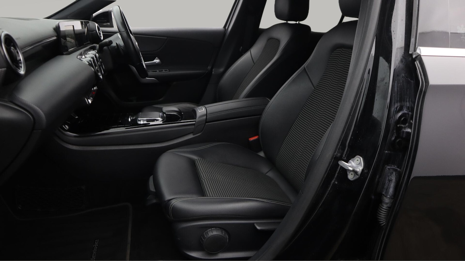 Used Mercedes-Benz A-Class for sale - 76728880: Photo 15