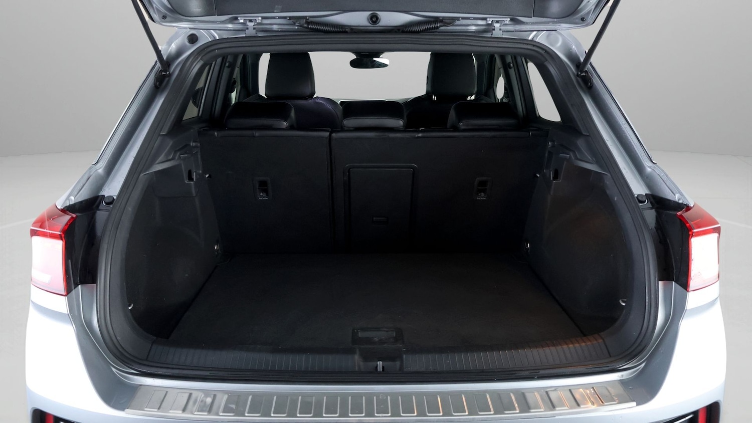 Used Volkswagen T-Roc 2023 for sale - 77532200: Photo 16