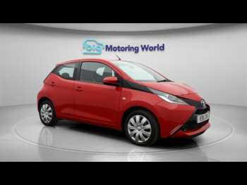 2018 (18) - 1.0 VVT-i x-play Hatchback 5dr Petrol Manual Euro 6 (68 ps)