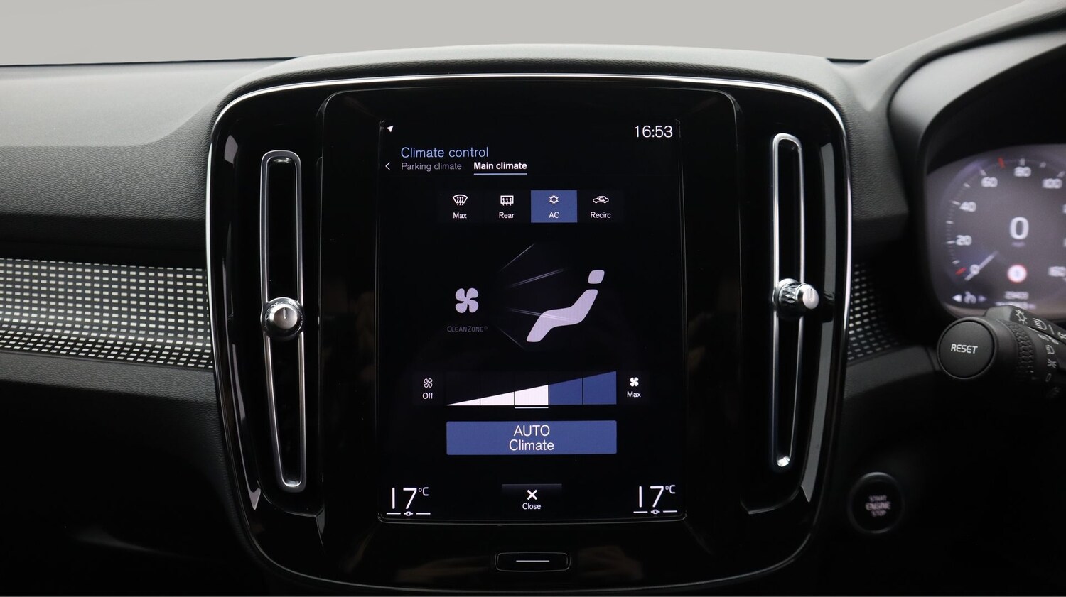 Used Volvo XC40 2021 for sale - 77502480: Photo 12