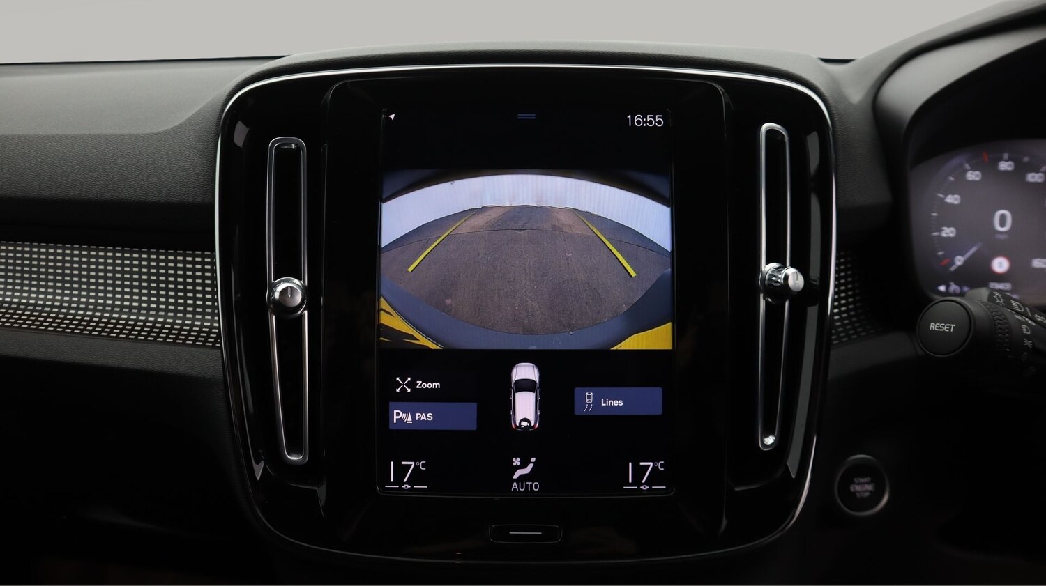 Used Volvo XC40 2021 for sale - 77502480: Photo 24