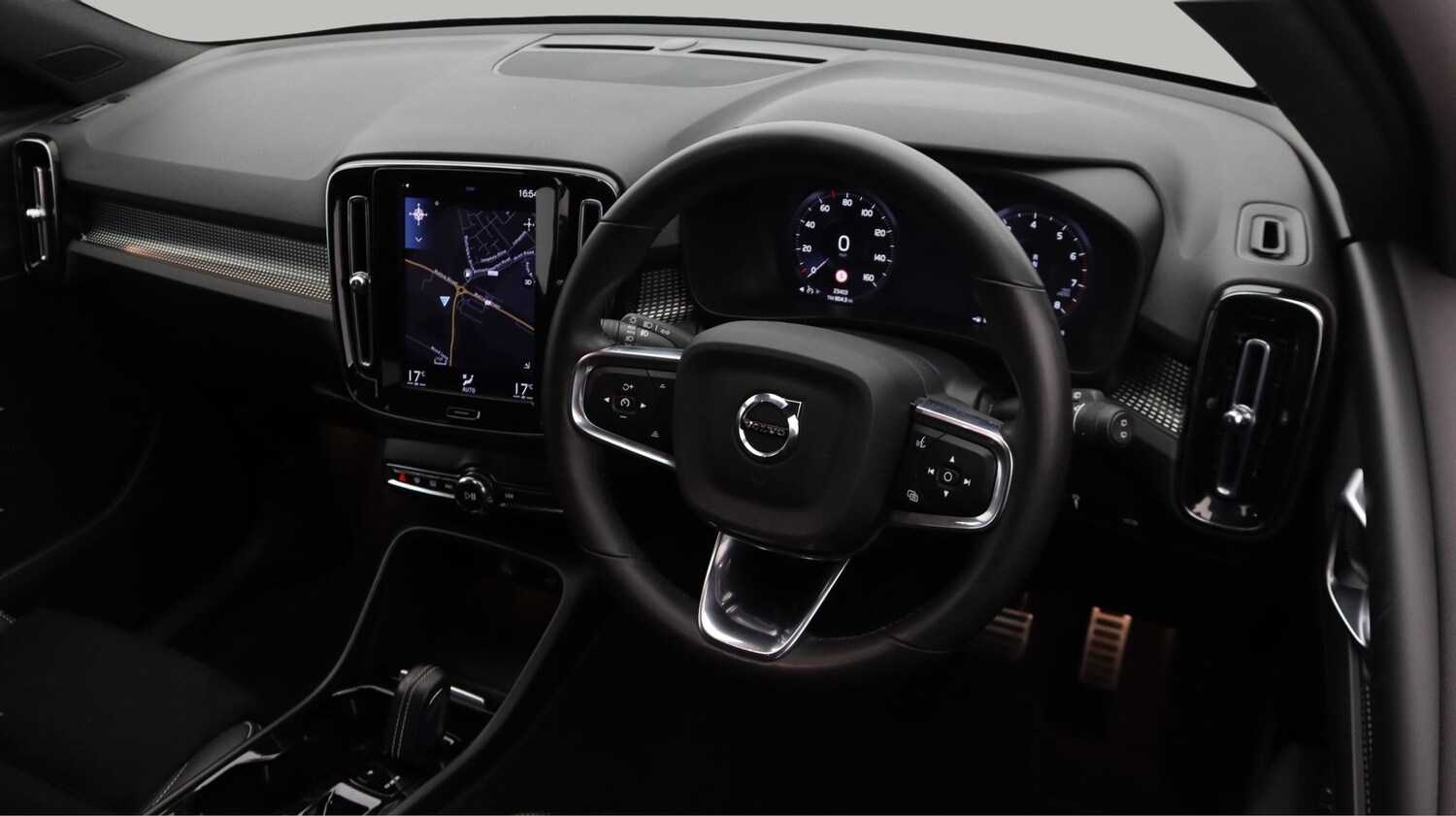 Used Volvo XC40 2021 for sale - 77502480: Photo 9