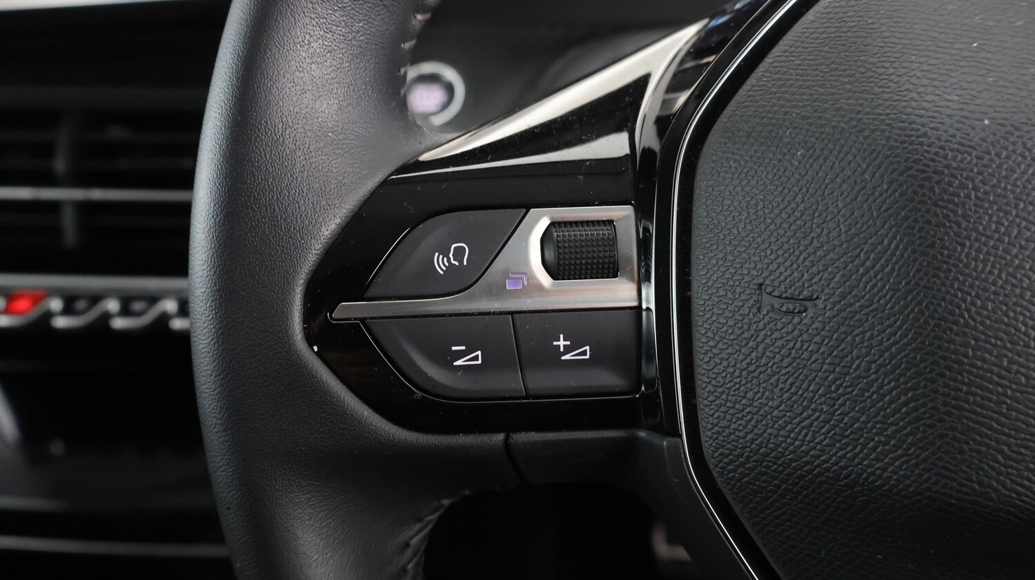 Used Peugeot 208 2023 for sale - 77746102: Photo 23