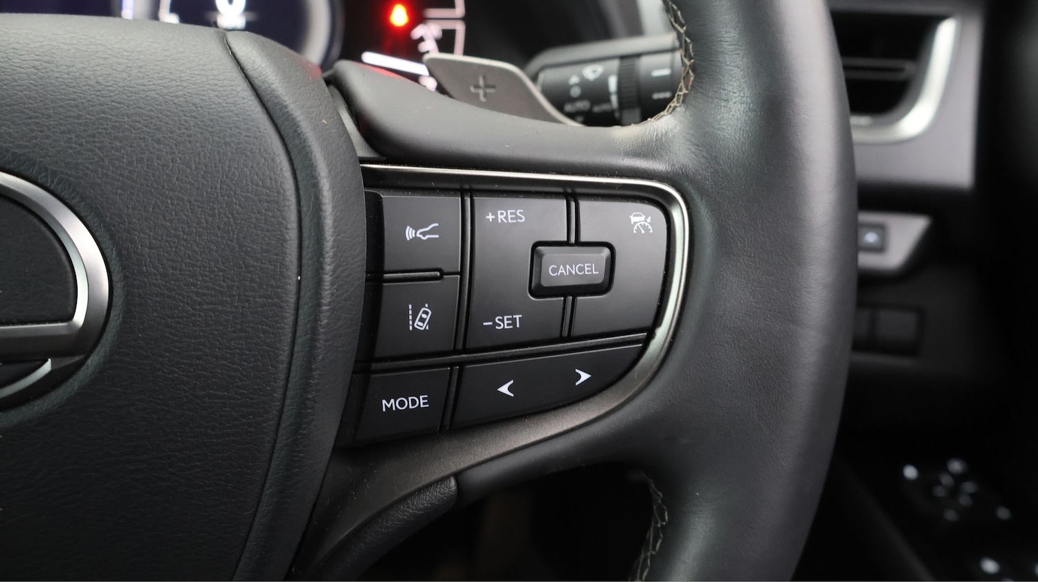 Used Lexus UX 2023 for sale - 77653237: Photo 22