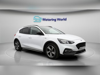 Used Ford Focus 2020 for sale - 76152925: Photo 2