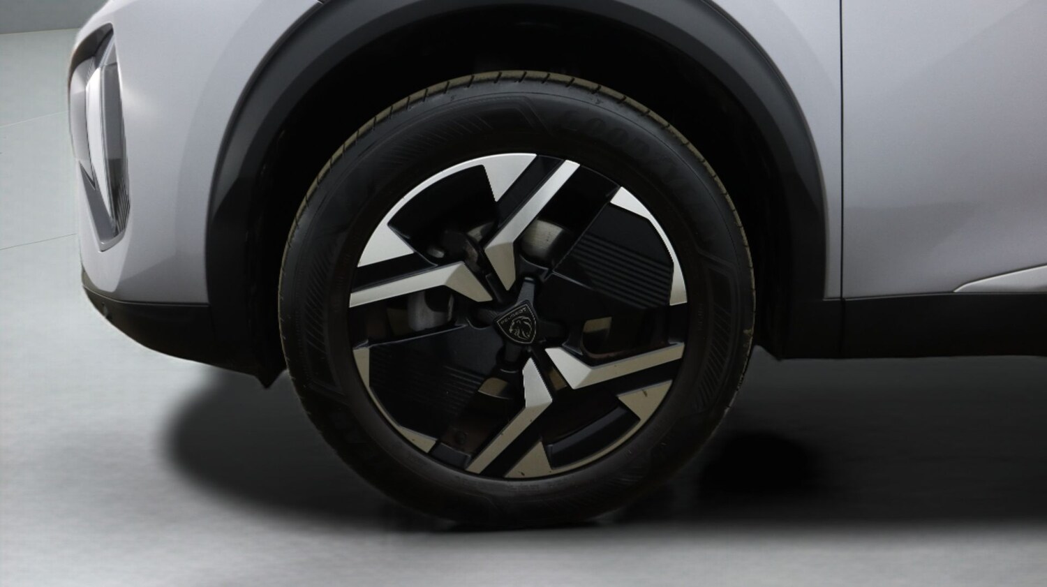 Used Peugeot 2008 2023 for sale - 77718140: Photo 18