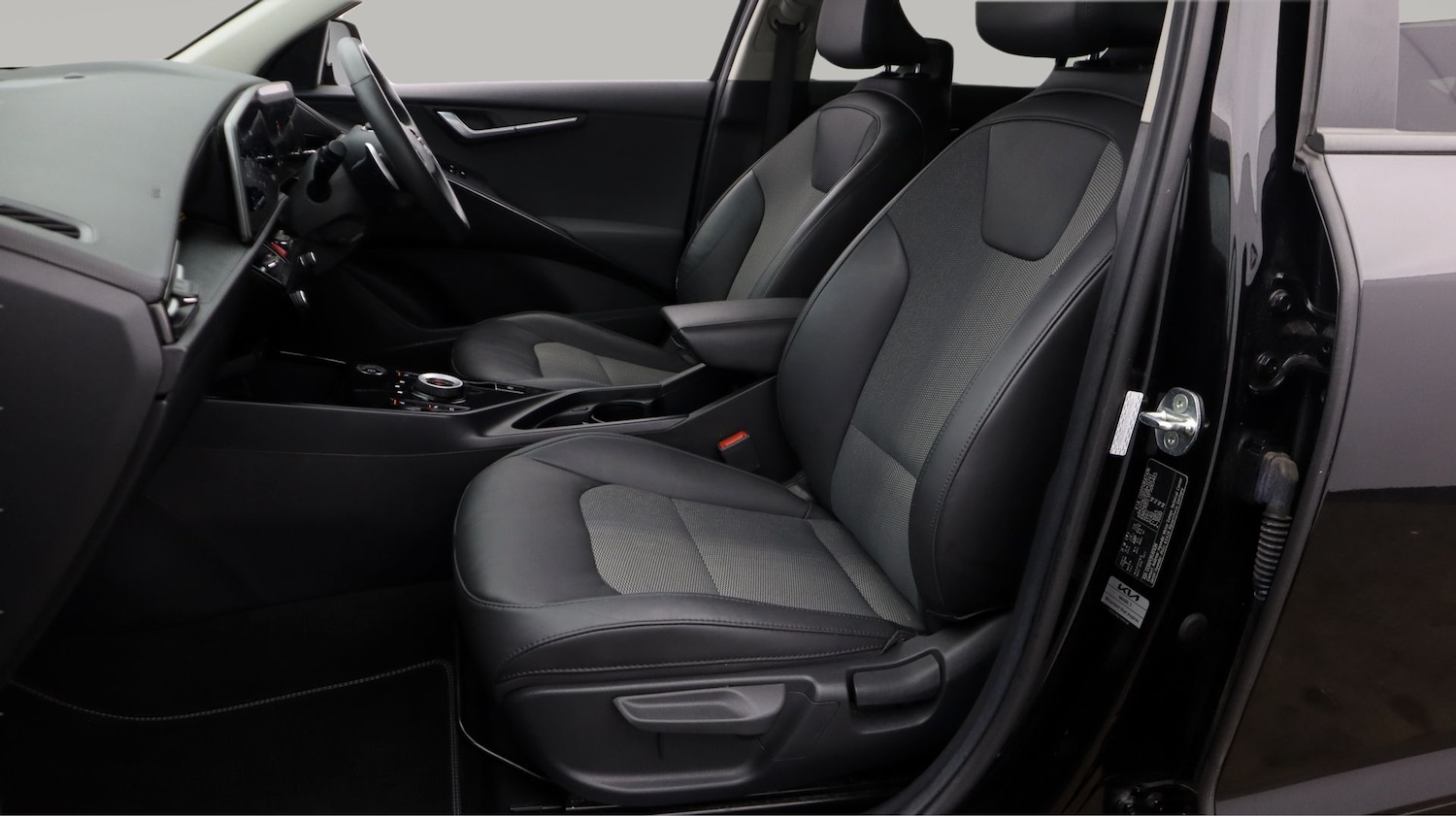 Used Kia Niro 2023 for sale - 77749699: Photo 14