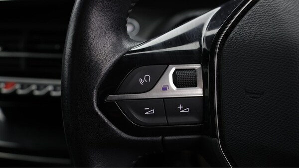 Used Peugeot 2008 2020 for sale - 76239828: Photo 23