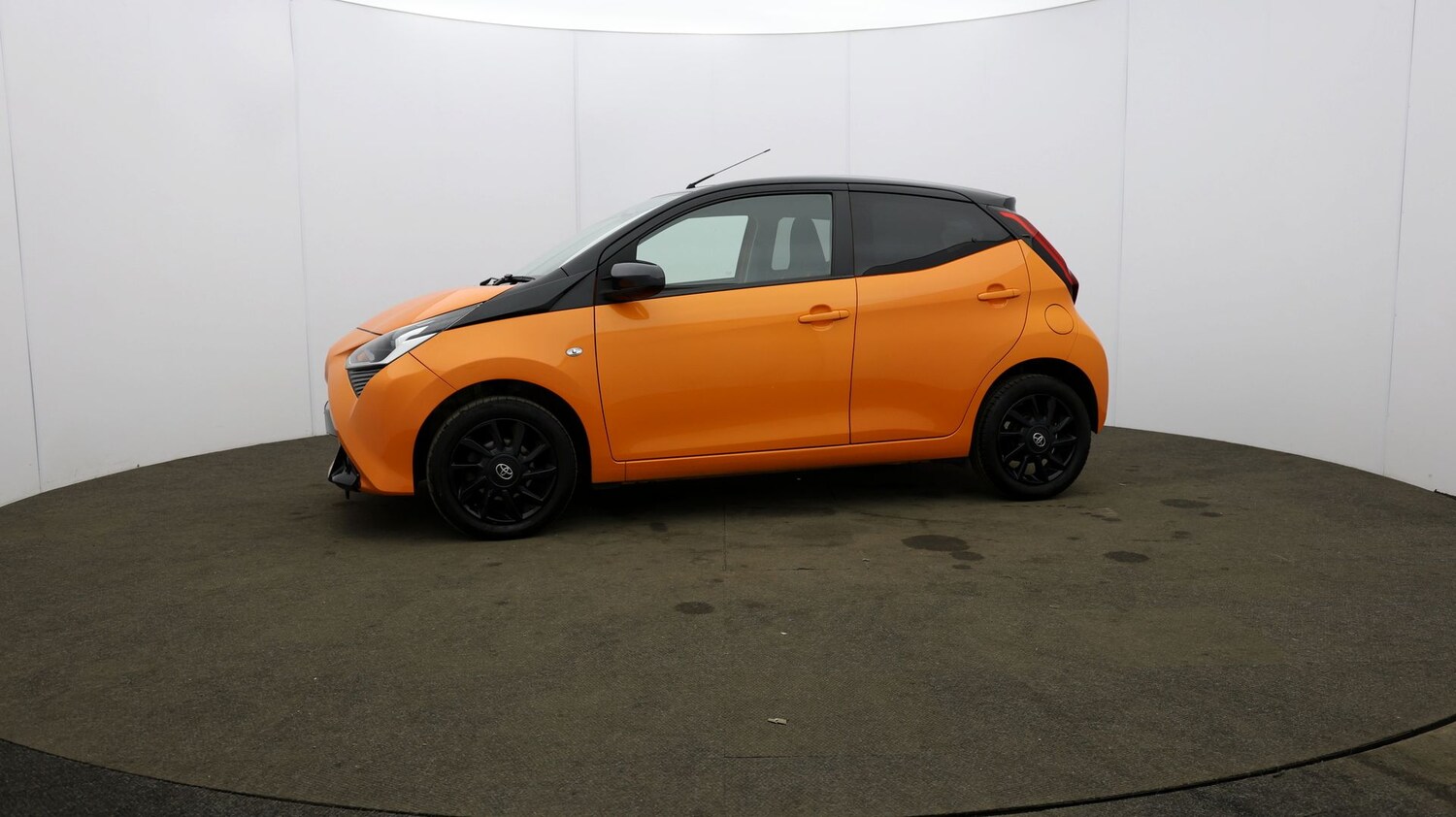 Used Toyota AYGO 2020 for sale - 76810604: Photo 27