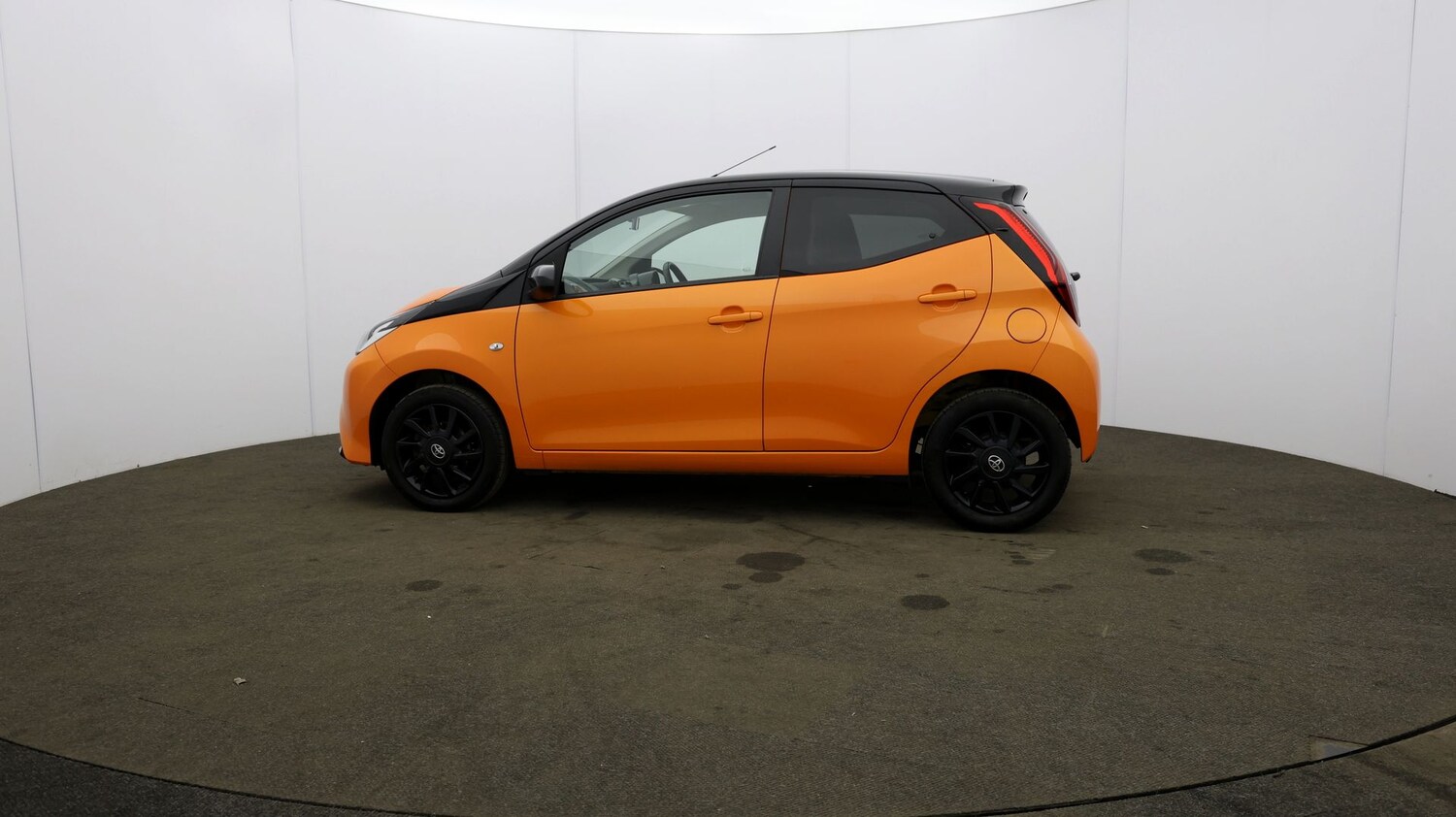 Used Toyota AYGO 2020 for sale - 76810604: Photo 41