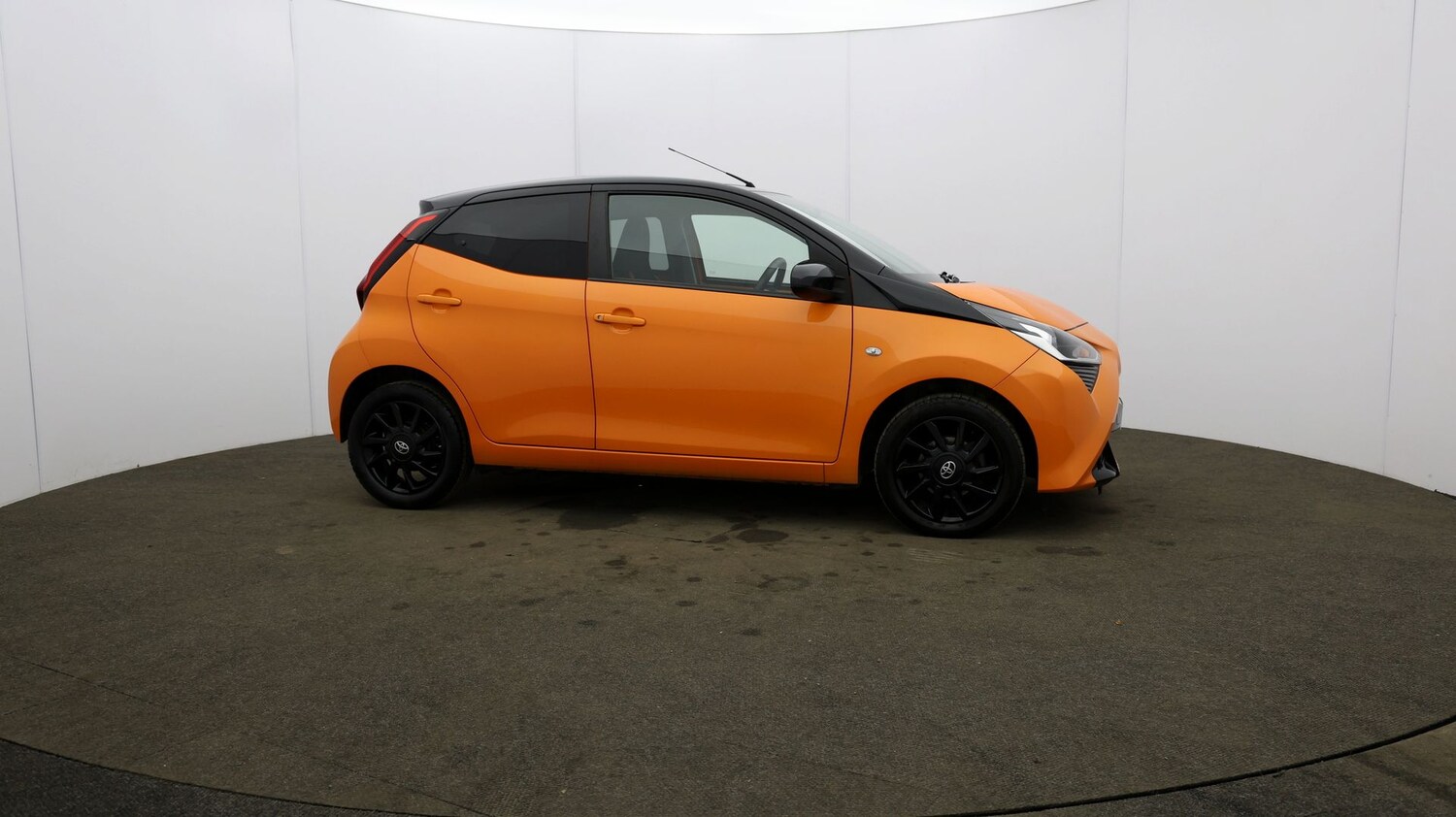 Used Toyota AYGO 2020 for sale - 76810604: Photo 51