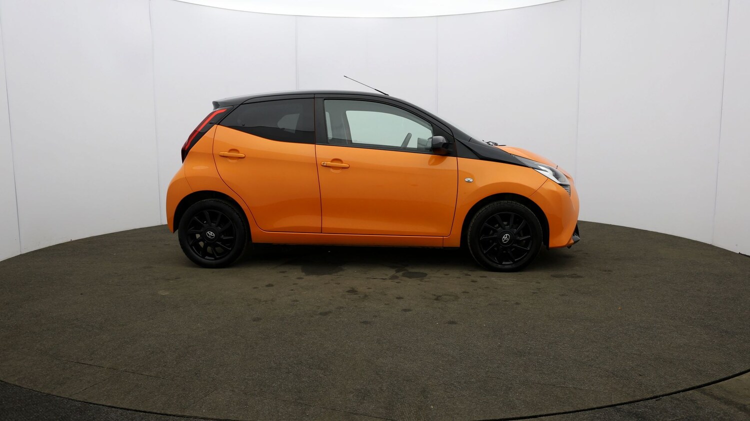 Used Toyota AYGO 2020 for sale - 76810604: Photo 52