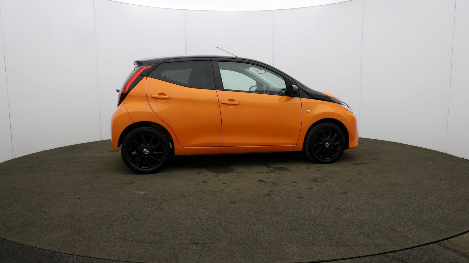 Used Toyota AYGO 2020 for sale - 76810604: Photo 54