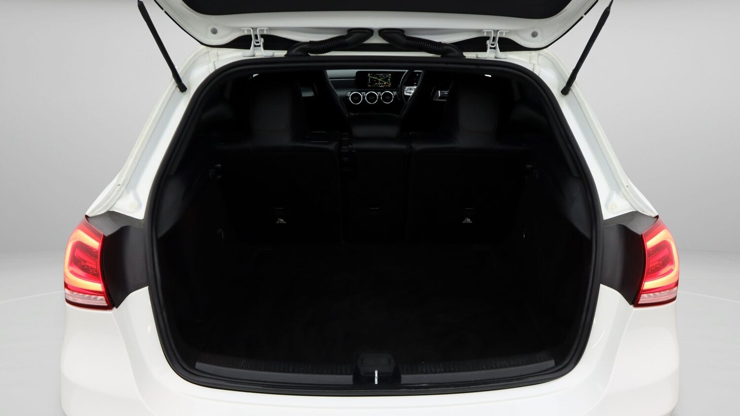 Used Mercedes-Benz A-Class 2018 for sale - 77541788: Photo 17